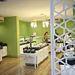 俱乐部阿纳斯塔西娅 - 家庭酒店 3*