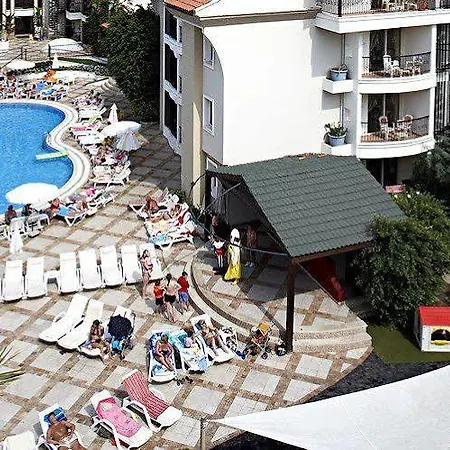 Lägenhetshotell Club Anastasia - Family 3*
