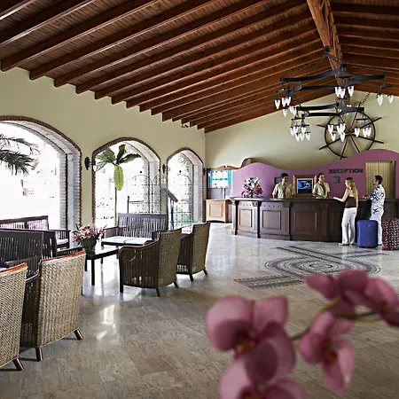 Club Anastasia - Family Апарт-отель Мармарис