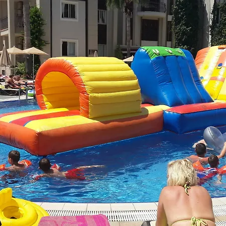 Ξενοδοχείο με διαμερίσματα Club Anastasia - Family 3*