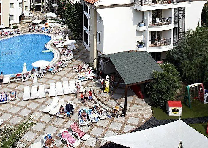 Lägenhetshotell Club Anastasia - Family 3*